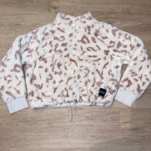 XL fuzzy crop Calvin Klein sweatshirt half zip.
